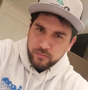 Meet your Posher, Dikxsi